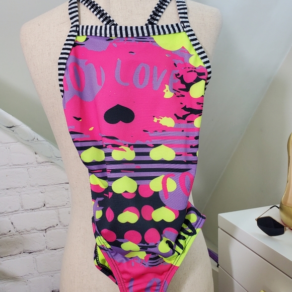 DOLFIN Uglies V-2 Back: Amore - Picture 1 of 6